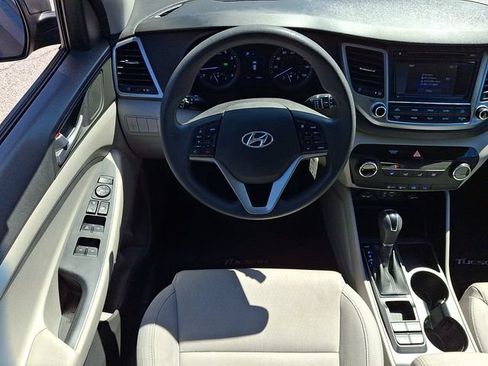 Used 2017 Hyundai Tucson SE w/ SE Popular Package 02 AWD/4WD image 11