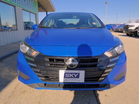 Used 2023 Nissan Versa SV image 14