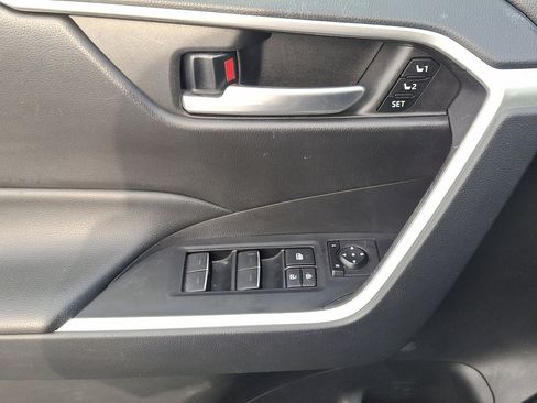 Used 2023 Toyota RAV4 XLE Premium image 22