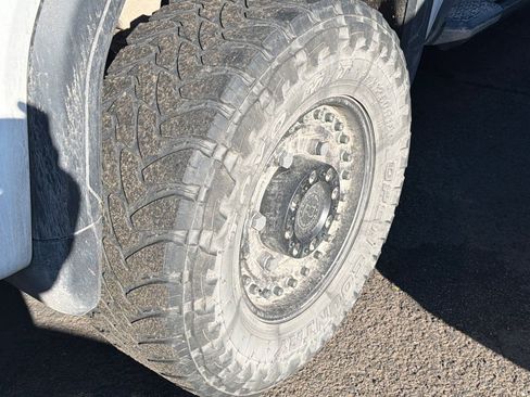 Used 2024 GMC Sierra 2500 AT4 w/ AT4 Premium Plus Package AWD/4WD image 6