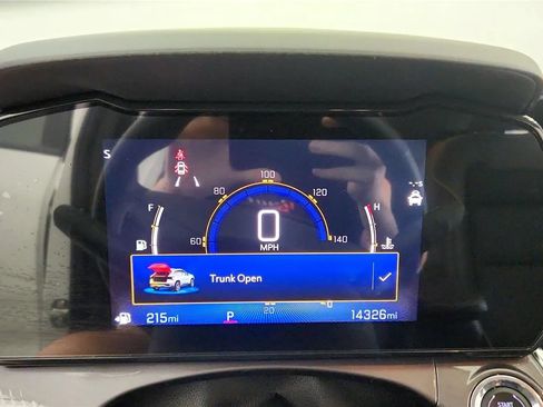 Used 2025 Chevrolet Trax ACTIV w/ Driver Confidence Package FWD image 24