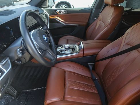 Used 2025 BMW X5 xDrive50e w/ Executive Package AWD/4WD image 13