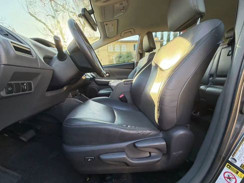 Used 2012 Toyota Prius V Five image 14