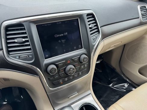 Used 2018 Jeep Grand Cherokee Limited w/ Luxury Group II AWD/4WD image 10