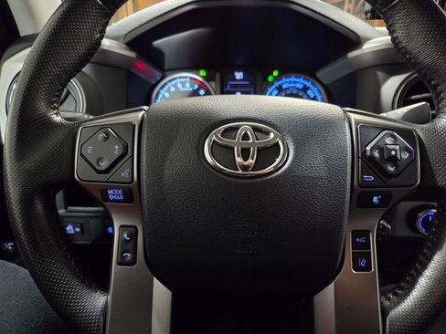 Used 2019 Toyota Tacoma SR5 image 6