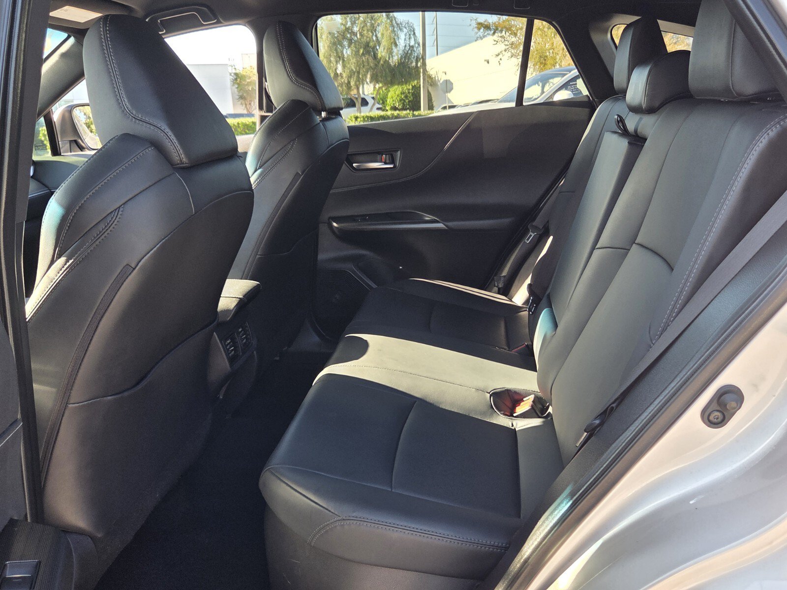 Used 2022 Toyota Venza XLE AWD/4WD image 11