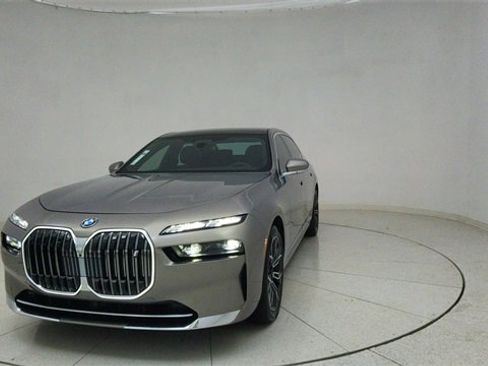 Used 2025 BMW i7 eDrive50 image 69