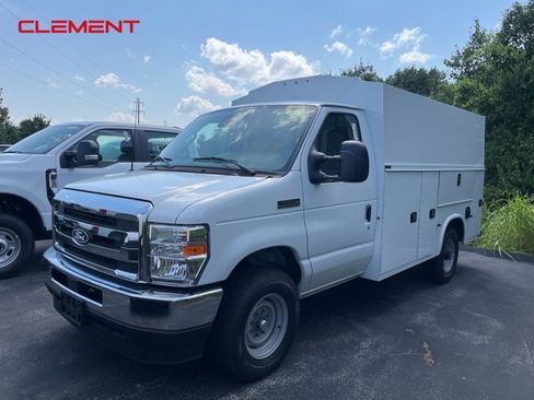 New 2026 Ford E-350 and Econoline 350 Super Duty w/ Power Equipment Group RWD image 1
