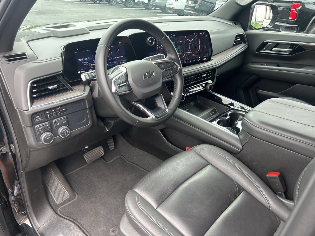 Used 2025 Chevrolet Tahoe Z71 AWD/4WD image 7