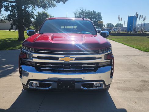 Used 2020 Chevrolet Silverado 1500 LTZ w/ LTZ Plus Package AWD/4WD image 2