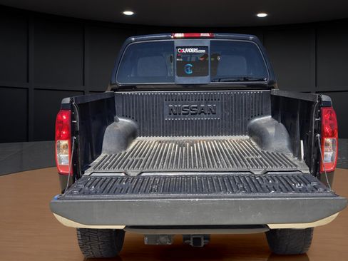 Used 2018 Nissan Frontier SV RWD image 10