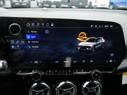 New 2025 Chevrolet Blazer EV LT image 12