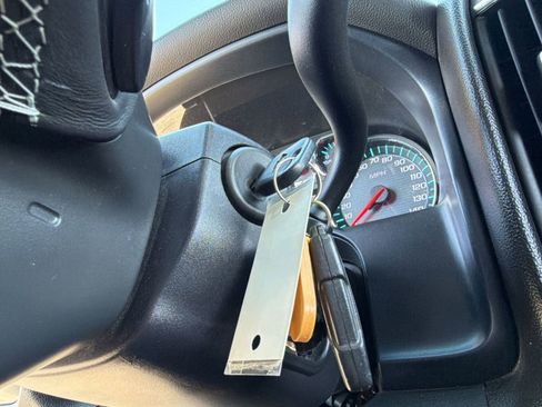 Used 2018 Chevrolet Silverado 1500 LT w/ Texas Edition image 26