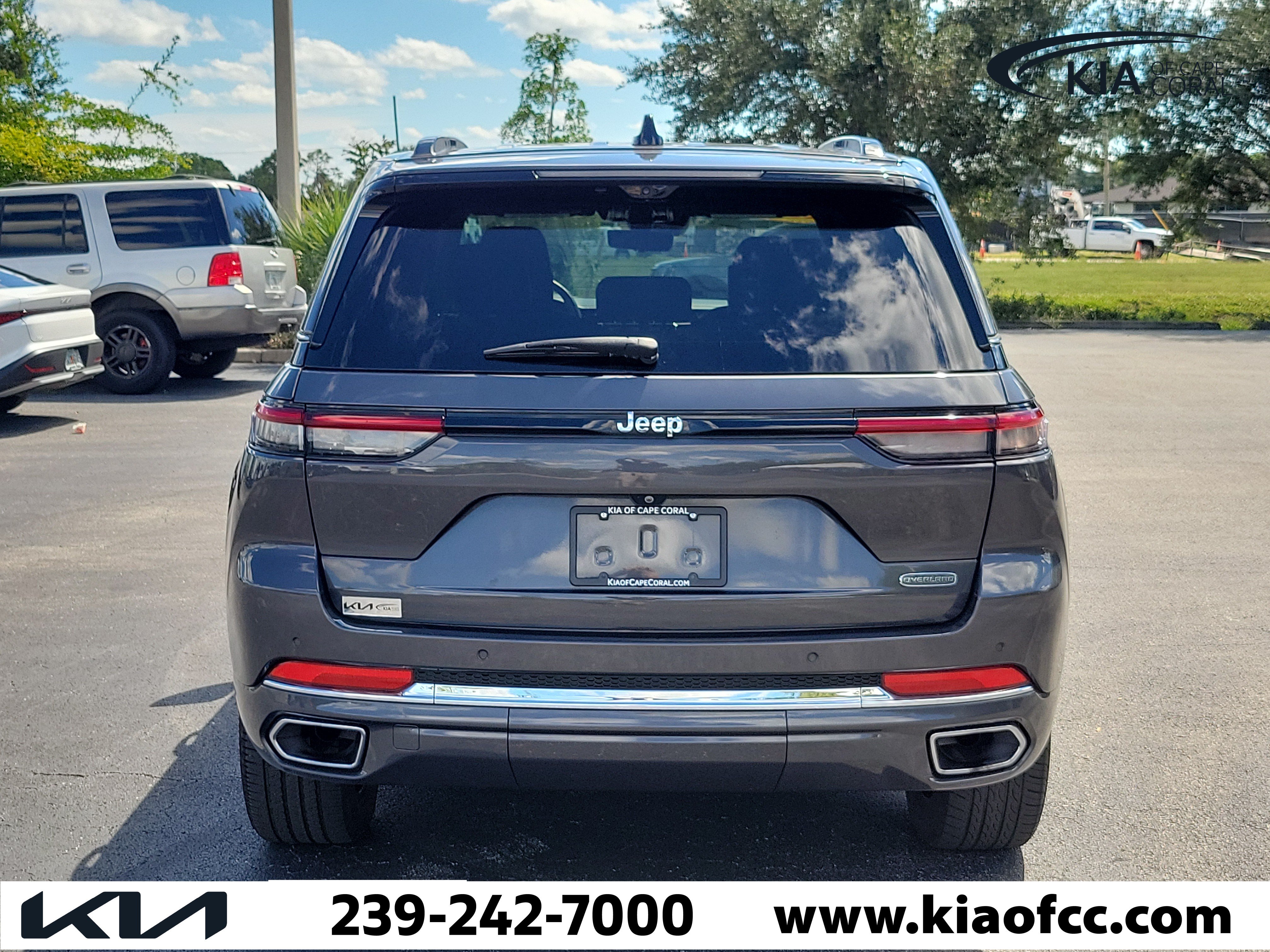 Used 2023 Jeep Grand Cherokee Overland w/ Adv Protech Group III RWD image 5