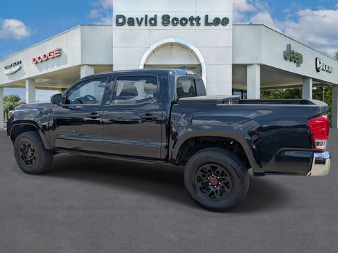 Used 2019 Toyota Tacoma SR5 AWD/4WD image 37