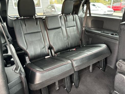 Used 2019 Dodge Grand Caravan GT FWD image 24