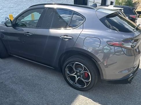 Used 2024 Alfa Romeo Stelvio Veloce AWD/4WD image 4