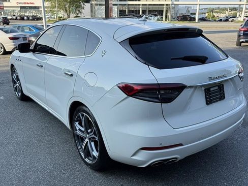 Used 2023 Maserati Levante GT AWD/4WD image 14
