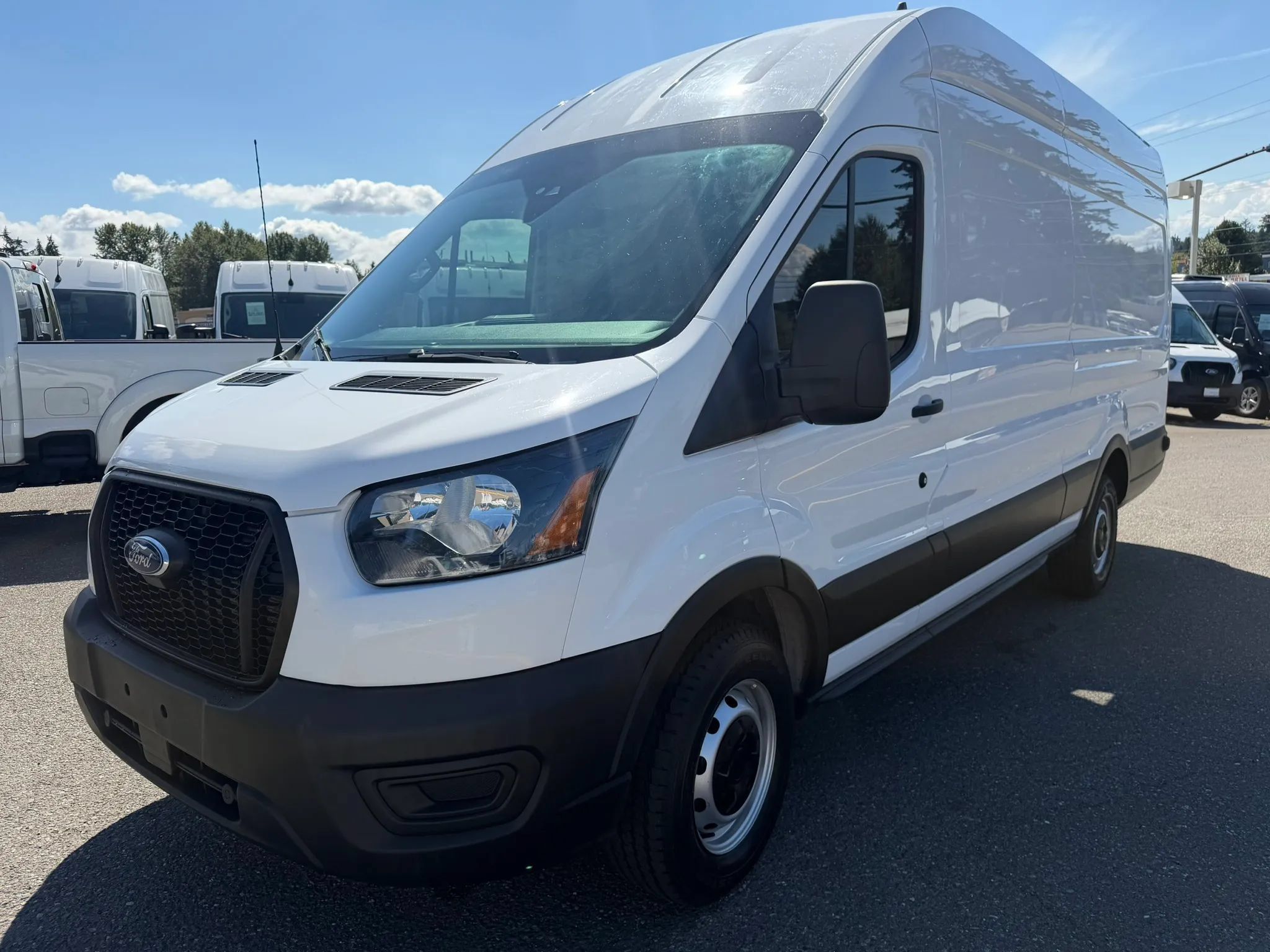 Used 2024 Ford Transit 250 148 High Roof Extended w/ Load Area Protection Package RWD image 11