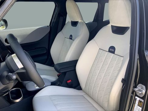 New 2026 MINI Cooper 4-Door Hardtop FWD image 9