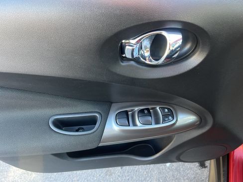 Used 2012 Nissan Juke SV image 23