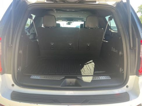 Certified 2025 GMC Yukon XL AT4 w/ LPO, Floor Liner Package AWD/4WD image 15