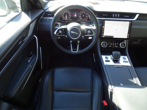 New 2025 Jaguar F-PACE R-Dynamic S image 19