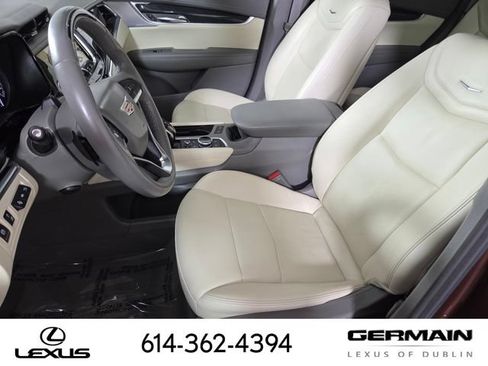 Used 2023 Cadillac XT6 Premium Luxury w/ Technology Package FWD image 18