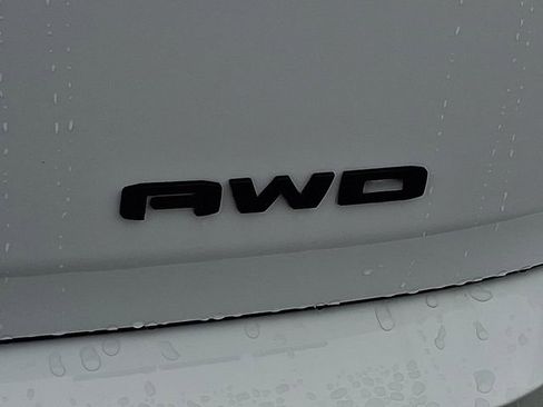 Used 2024 GMC Terrain SLT w/ Tech Package AWD/4WD image 35