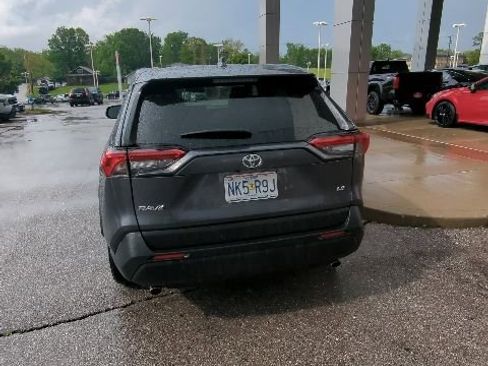 Used 2023 Toyota RAV4 LE FWD image 13