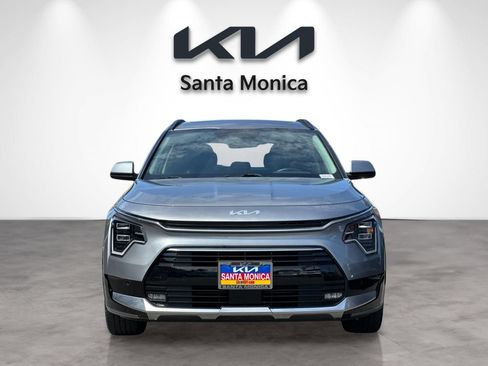 Certified 2023 Kia Niro SX Touring FWD image 11