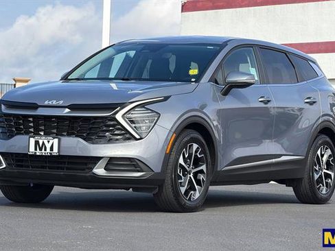 Used 2024 Kia Sportage EX image 8