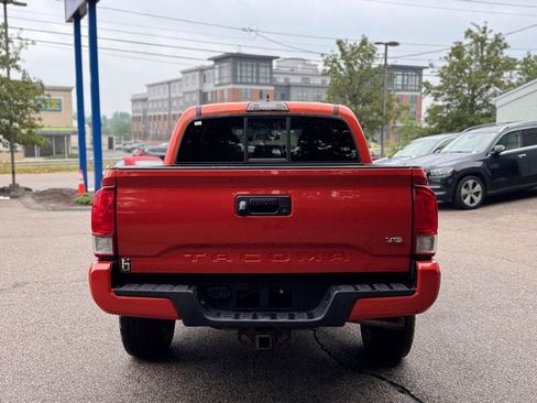 Used 2016 Toyota Tacoma TRD Sport w/ Towing Package AWD/4WD image 5