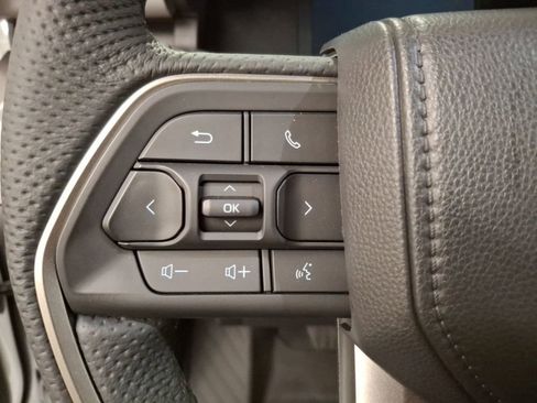 Used 2025 Toyota Tacoma SR5 image 19