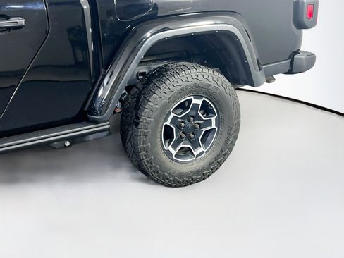 Used 2023 Jeep Gladiator Mojave w/ Cold Weather Group AWD/4WD image 30