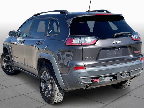 Used 2019 Jeep Cherokee Trailhawk w/ Cold Weather Group image 11