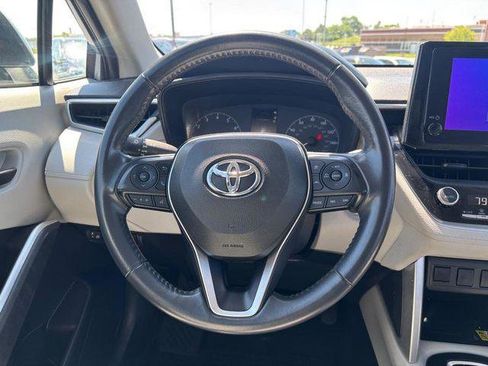 Certified 2023 Toyota Corolla Cross LE FWD image 12