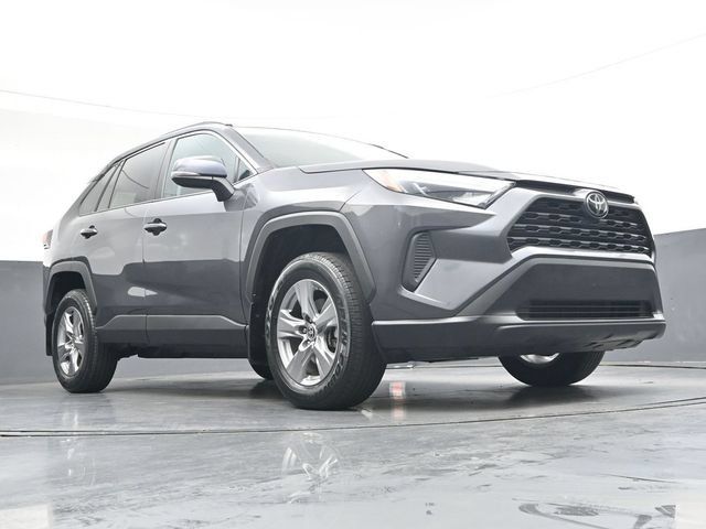 Used 2024 Toyota RAV4 XLE FWD image 29
