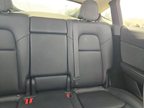 Used 2023 Tesla Model Y Long Range image 6