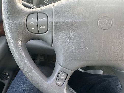 Used 2002 Buick Le Sabre Custom w/ Luxury Pkg image 21