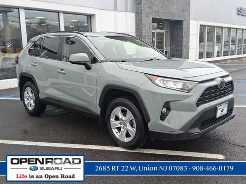 Used 2020 Toyota RAV4 XLE w/ Convenience Package image 1