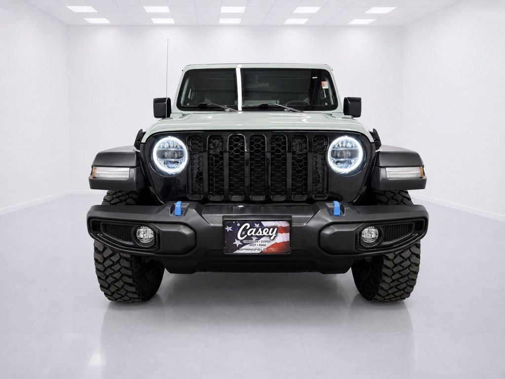 Used 2023 Jeep Wrangler Unlimited w/ Cold Weather Group AWD/4WD image 4