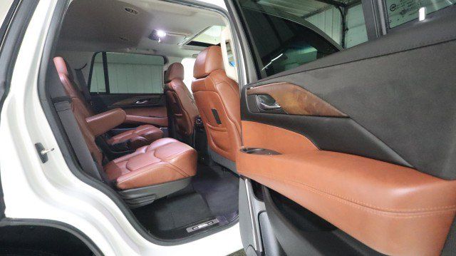 Used 2017 Cadillac Escalade Premium Luxury AWD/4WD image 11
