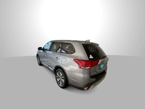 Used 2020 Mitsubishi Outlander SE AWD/4WD image 6