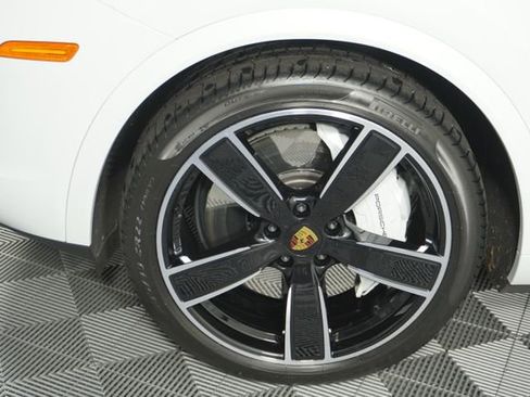 Used 2022 Porsche Cayenne Turbo AWD/4WD image 27