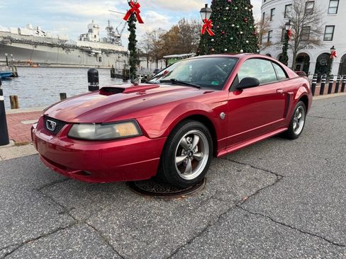 Used 2004 Ford Mustang GT image 2