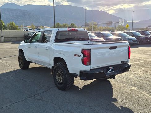 Used 2024 Chevrolet Colorado Z71 w/ Z71 Convenience Package 2 AWD/4WD image 9
