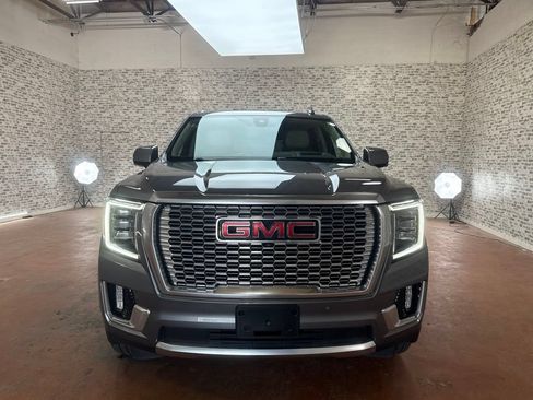 Used 2021 GMC Yukon Denali w/ Denali Ultimate Package RWD image 2