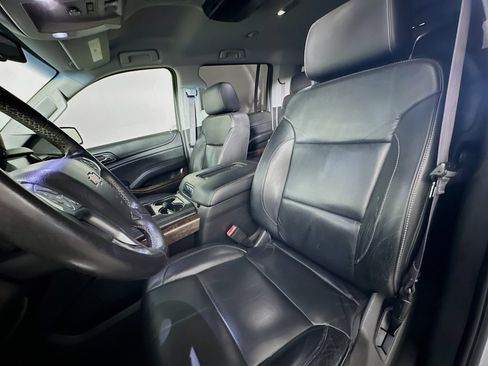Used 2016 Chevrolet Suburban LT w/ LT Signature Package image 13