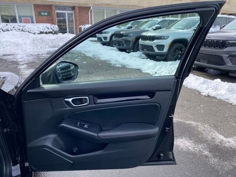 Used 2023 Honda Civic Touring image 31